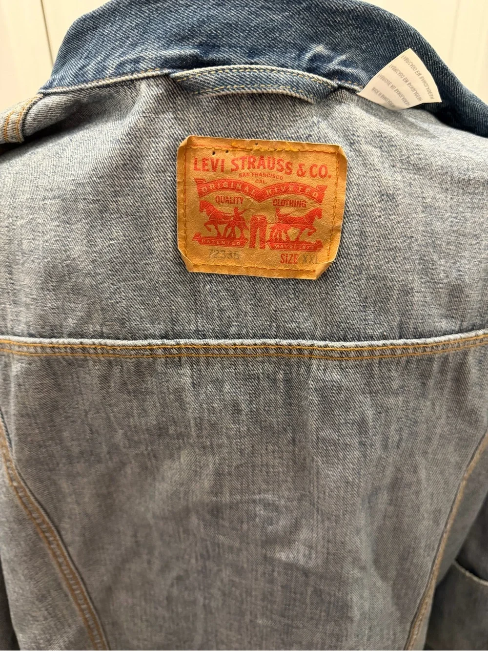 Levi’s XXL Denim Vest  White Rabbits Disneyland Biker Patch Jean Jacket